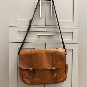 FOSSIL Tan/Cognac Leather Messenger Bag